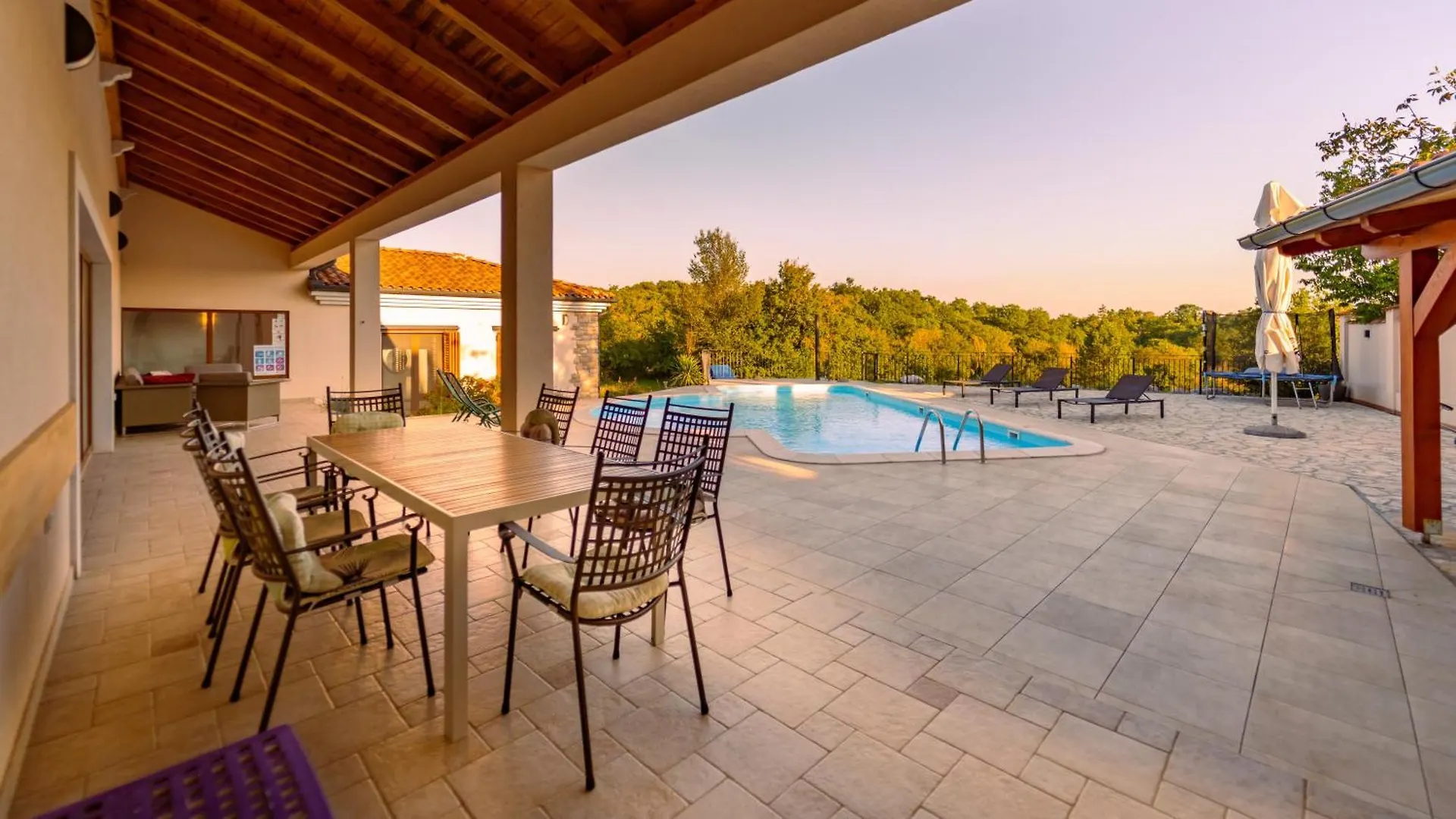 Villa Arton Heated Swimming-Pool Zminj 0*,